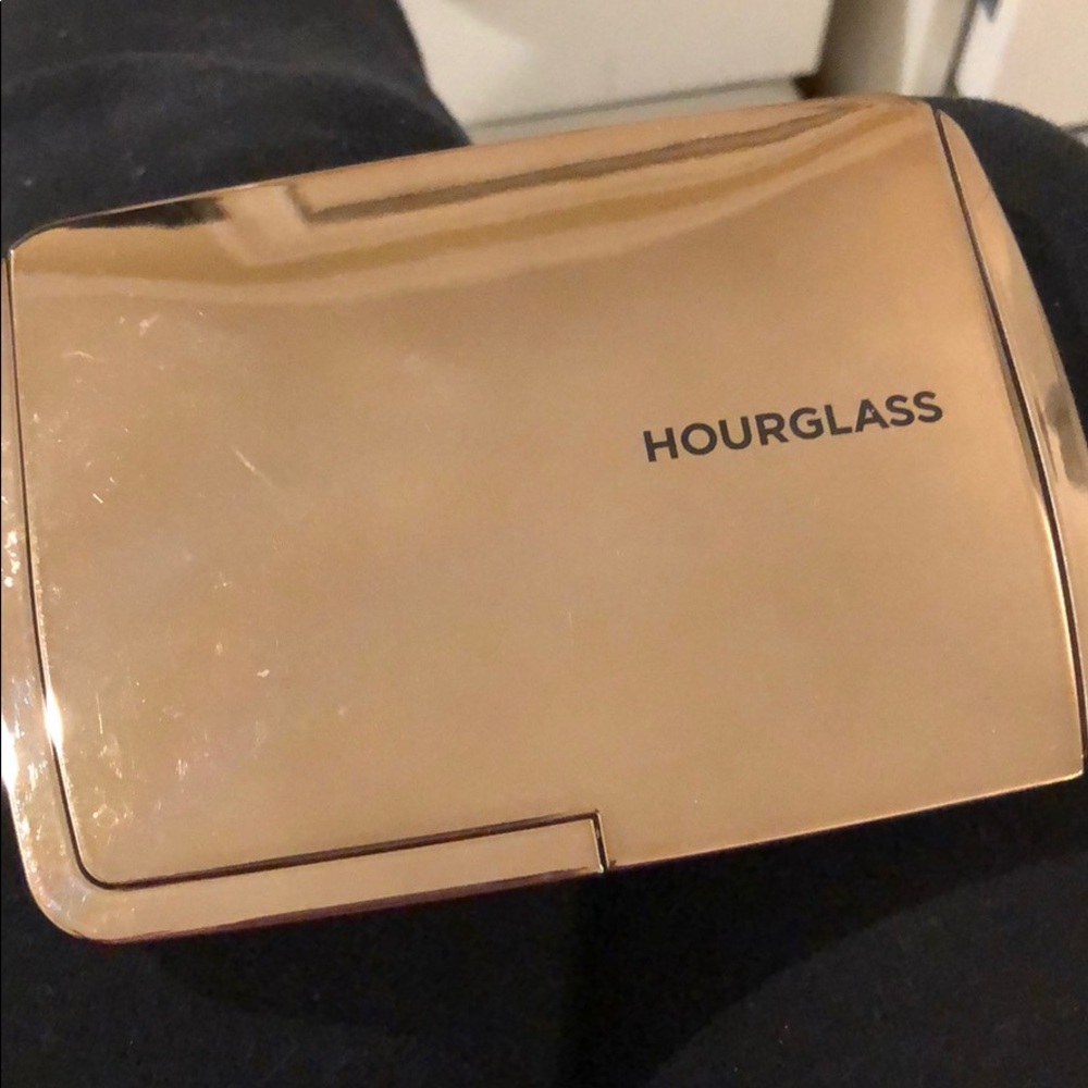 Hourglass higher palette